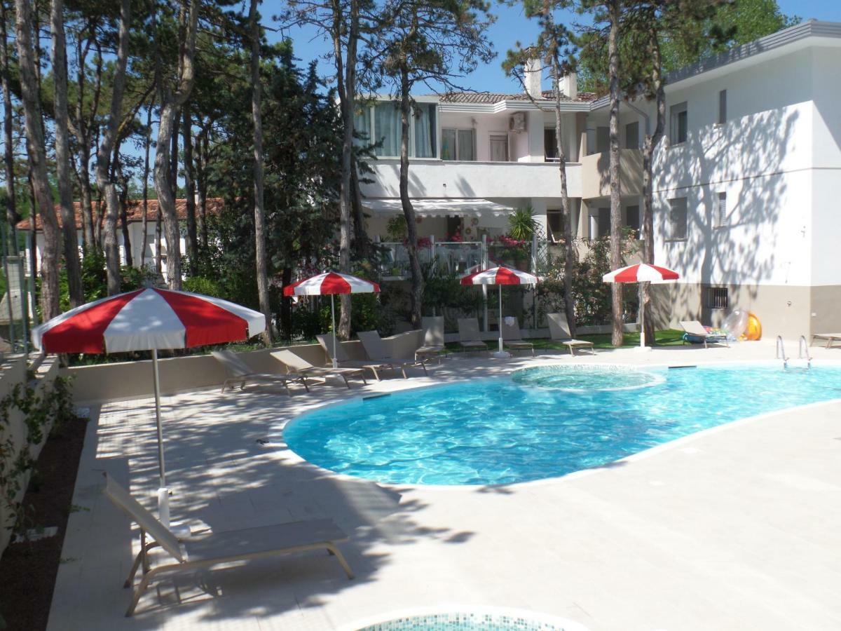 Residence Melograno Bibione Eksteriør billede